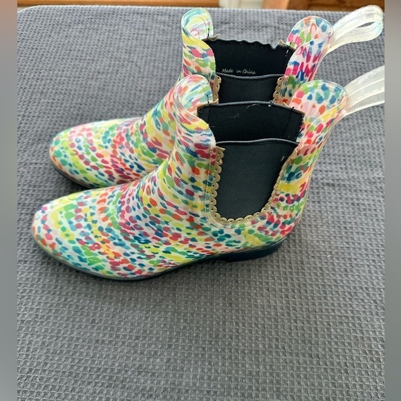 Jack Rogers Chelsea Style Weatherproof Romantic Colorful Feminine Booties Size 6 - Picture 2 of 11